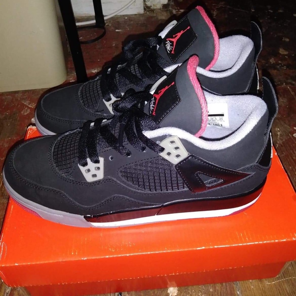 Jordan fights